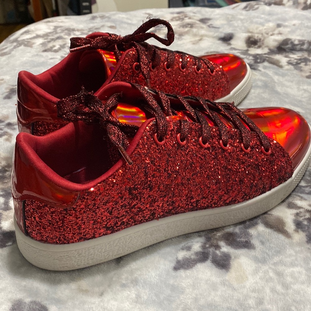 Gently used Red Glitter Freewalk foam fit